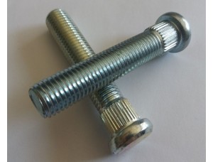 Шпилька колесная  М12х1,25х62 мм  Забивная часть 14,2 мм.  Italy